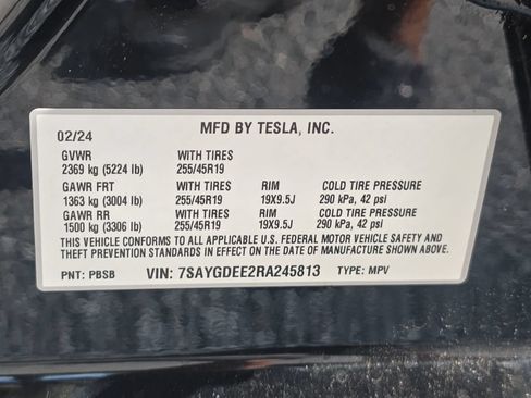 Used 2024 Tesla Model Y Long Range AWD/4WD image 30