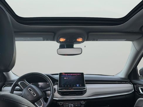 Used 2022 Jeep Compass Limited w/ Elite Group image 12