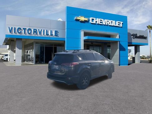 Used 2018 Toyota RAV4 SE w/ Power Extra Value Package image 6