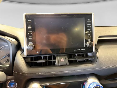 Used 2022 Toyota RAV4 XLE w/ Convenience Package AWD/4WD image 13