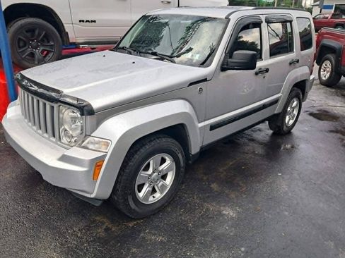 Used 2012 Jeep Liberty Sport AWD/4WD image 1
