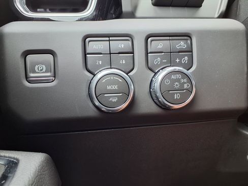 New 2026 GMC Sierra 2500 Denali w/ Denali Reserve Package image 11