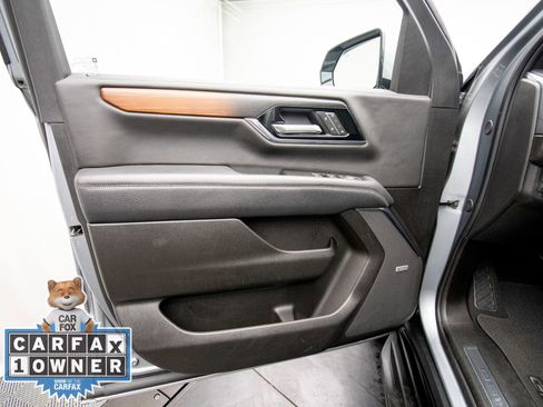 Used 2025 GMC Yukon Denali AWD/4WD image 21