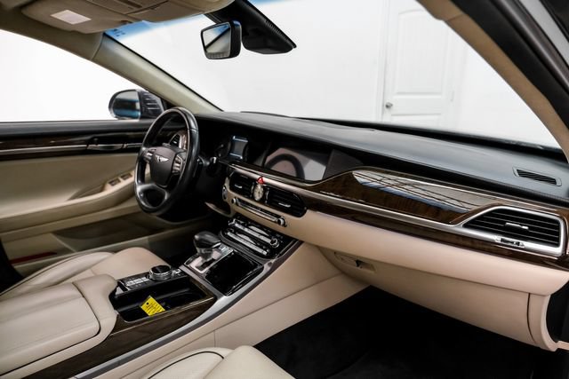 Used 2017 Genesis G90 3.3T Premium RWD image 15