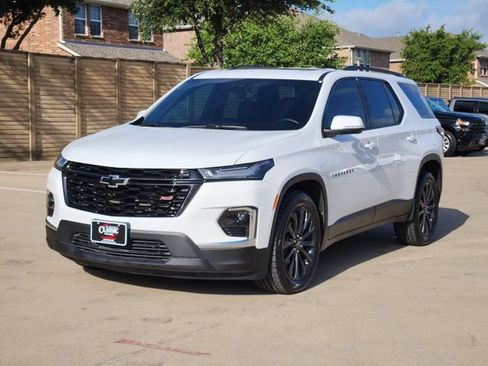 Used 2023 Chevrolet Traverse RS AWD/4WD image 11