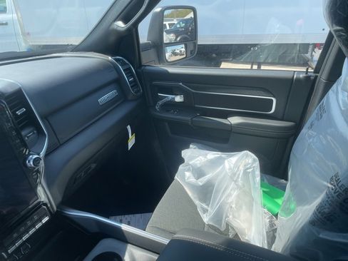 New 2026 RAM 2500 Big Horn image 12