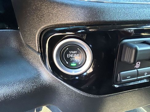 Certified 2025 Chevrolet Silverado 1500 LT image 12