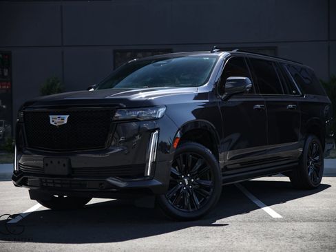 Used 2023 Cadillac Escalade ESV Sport w/ Touring Package AWD/4WD image 3