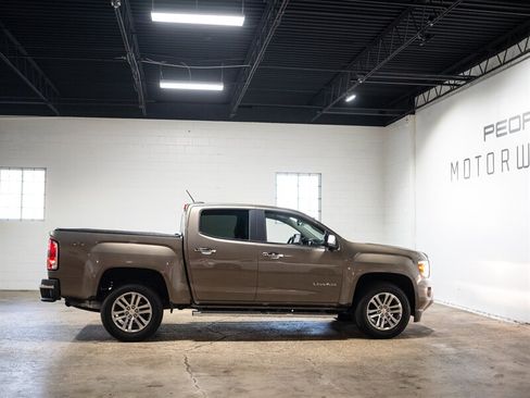 Used 2016 GMC Canyon SLT w/ Driver Alert Package AWD/4WD image 7