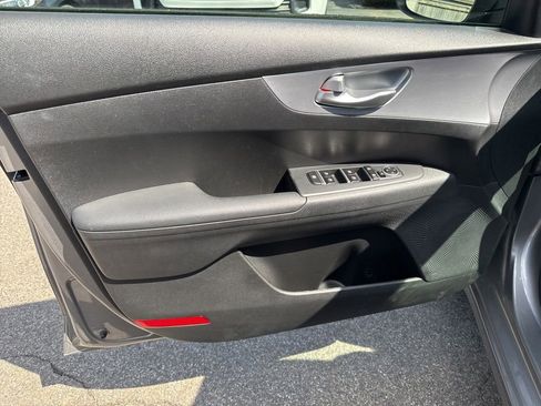 Certified 2023 Kia Forte LXS w/ LXS Technology Package FWD image 22