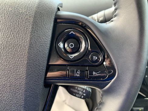 Used 2022 Toyota Prius Prime XLE FWD image 29