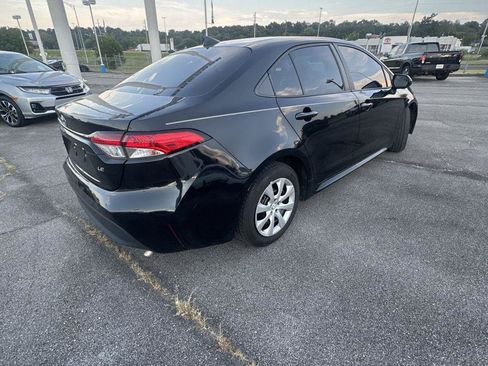 Used 2024 Toyota Corolla LE FWD image 21