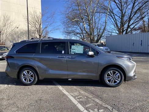 New 2026 Toyota Sienna Limited image 2