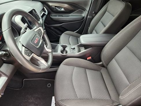 Used 2023 GMC Terrain SLE w/ Driver Convenience Package FWD image 4