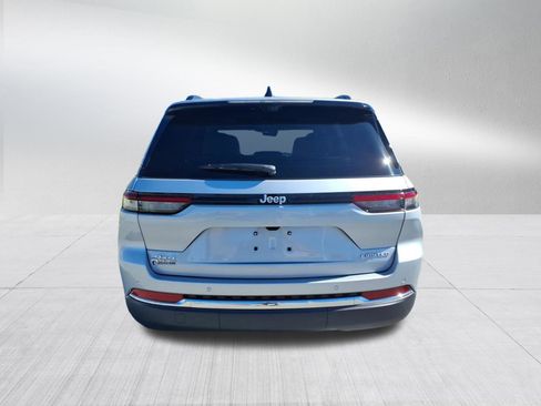 New 2025 Jeep Grand Cherokee Limited w/ Luxury Tech Group II image 5