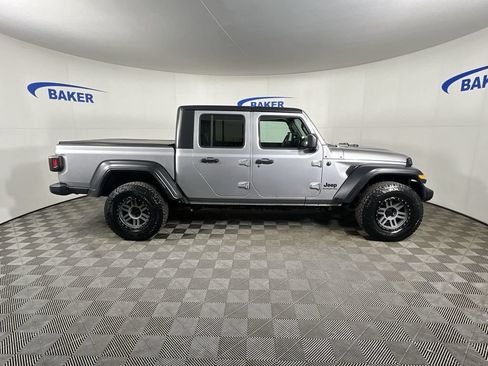 Used 2020 Jeep Gladiator Sport w/ Quick Order Package 24S AWD/4WD image 10