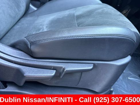 Used 2023 Nissan Ariya FWD image 24