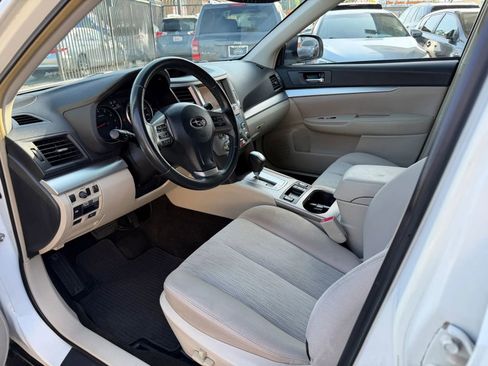 Used 2014 Subaru Outback 2.5i Premium AWD/4WD image 28