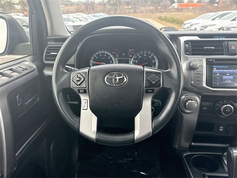 Used 2018 Toyota 4Runner SR5 Premium image 25