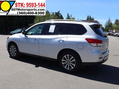 Used 2015 Nissan Pathfinder SV w/ Cargo Package AWD/4WD image 6