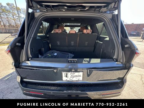 New 2026 Lincoln Navigator L Reserve AWD/4WD image 19
