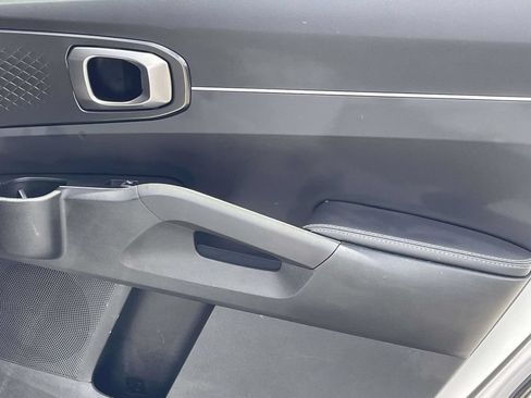 Used 2025 Kia Sorento EX w/ Panoramic Sunroof Package FWD image 19