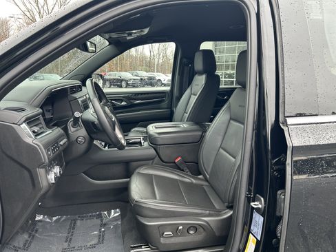 Used 2022 GMC Yukon XL Denali image 13