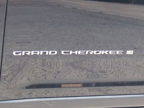 Used 2021 Jeep Grand Cherokee L Limited image 13