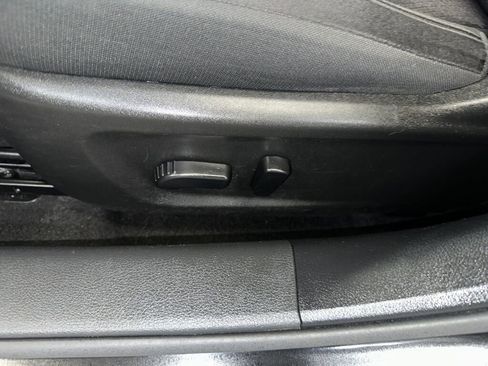 Used 2023 Nissan Altima 2.5 SV image 3