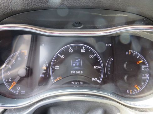Used 2015 Jeep Grand Cherokee Limited AWD/4WD image 15