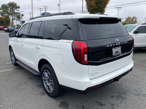 New 2025 Ford Expedition Active image 28