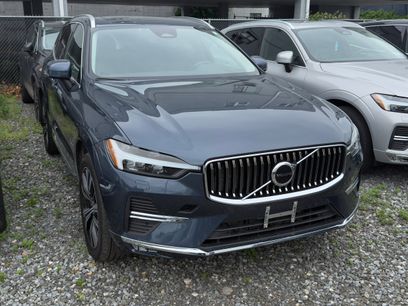 Certified 2022 Volvo XC60 B5 Inscription w/ Climate Package