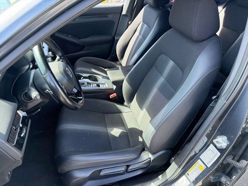Used 2022 Honda Civic Sport image 13