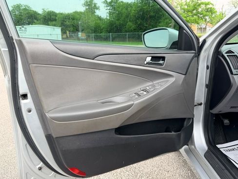 Used 2013 Hyundai Sonata SE FWD image 9