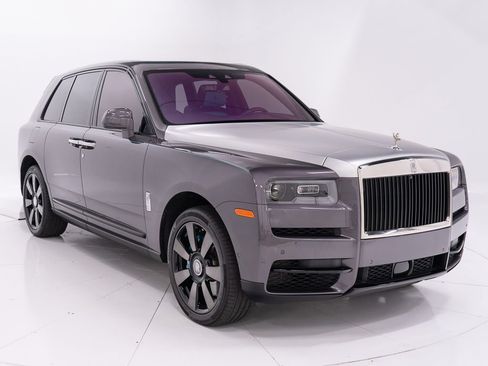 Certified 2024 Rolls-Royce Cullinan w/ Cullinan Package AWD/4WD image 7
