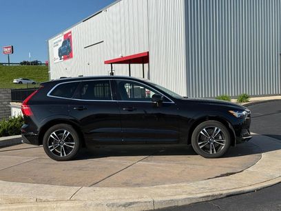 Used 2018 Volvo XC60 T6 Momentum w/ Vision Package