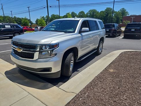 Used 2017 Chevrolet Tahoe LT RWD image 1