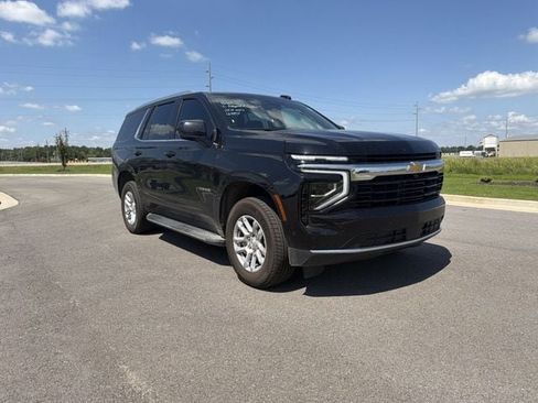 Used 2026 Chevrolet Tahoe LS RWD image 7
