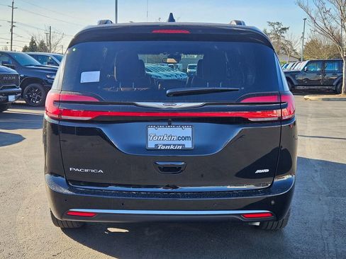 New 2026 Chrysler Pacifica Pinnacle AWD/4WD image 5