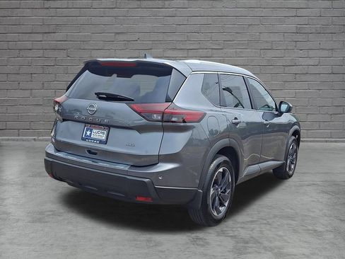 Used 2026 Nissan Rogue SV w/ SV Premium Package AWD/4WD image 11