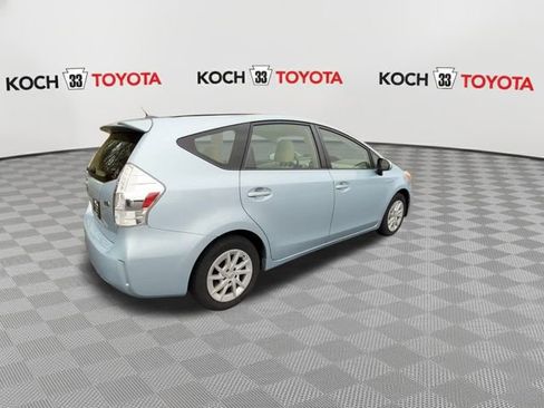 Used 2013 Toyota Prius V Three image 9