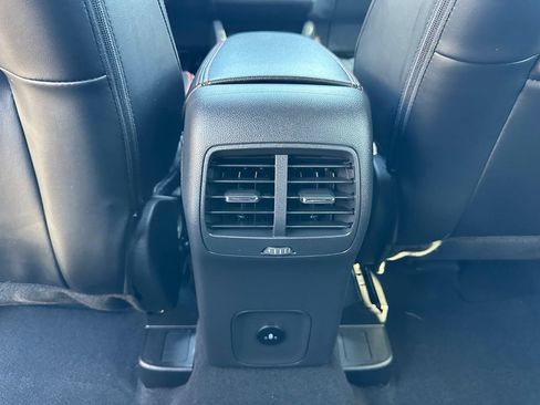 Used 2025 Ford Escape ST-Line AWD/4WD image 23