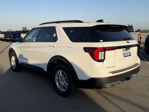 New 2026 Ford Explorer Active w/ Active Comfort Package RWD image 5