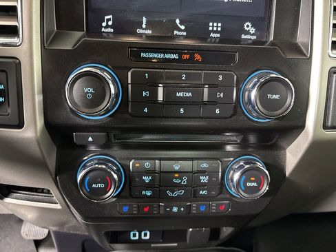 Used 2016 Ford F150 Lariat image 18