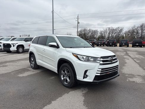 Used 2018 Toyota Highlander Limited image 1