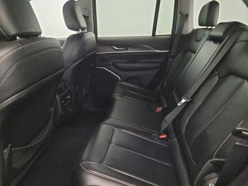 Used 2022 Jeep Grand Cherokee Limited 4xe image 18