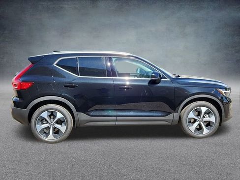 New 2025 Volvo XC40 B5 Core w/ Protection Package Premier image 8