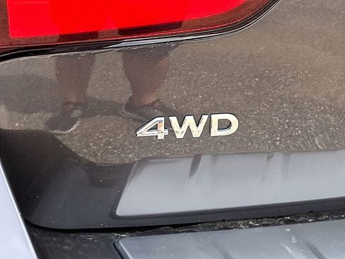 Used 2024 INFINITI QX80 Sensory image 33