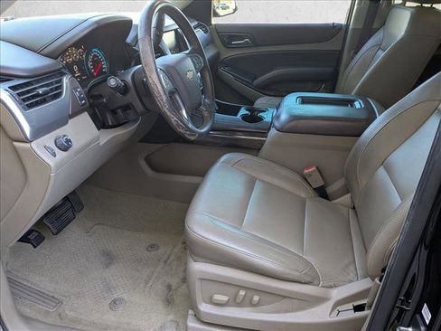 Used 2017 Chevrolet Suburban LT image 15