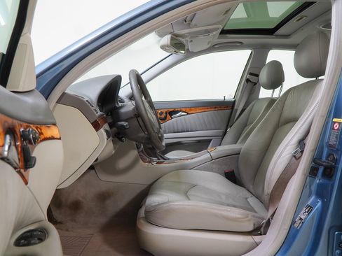 Used 2003 Mercedes-Benz E 320 Sedan image 20
